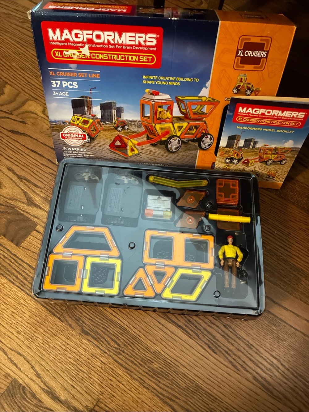 MAGFORMERS XL Cruiser Construction Set 37 PCS Magnetic STEM Complete Used W/ Box